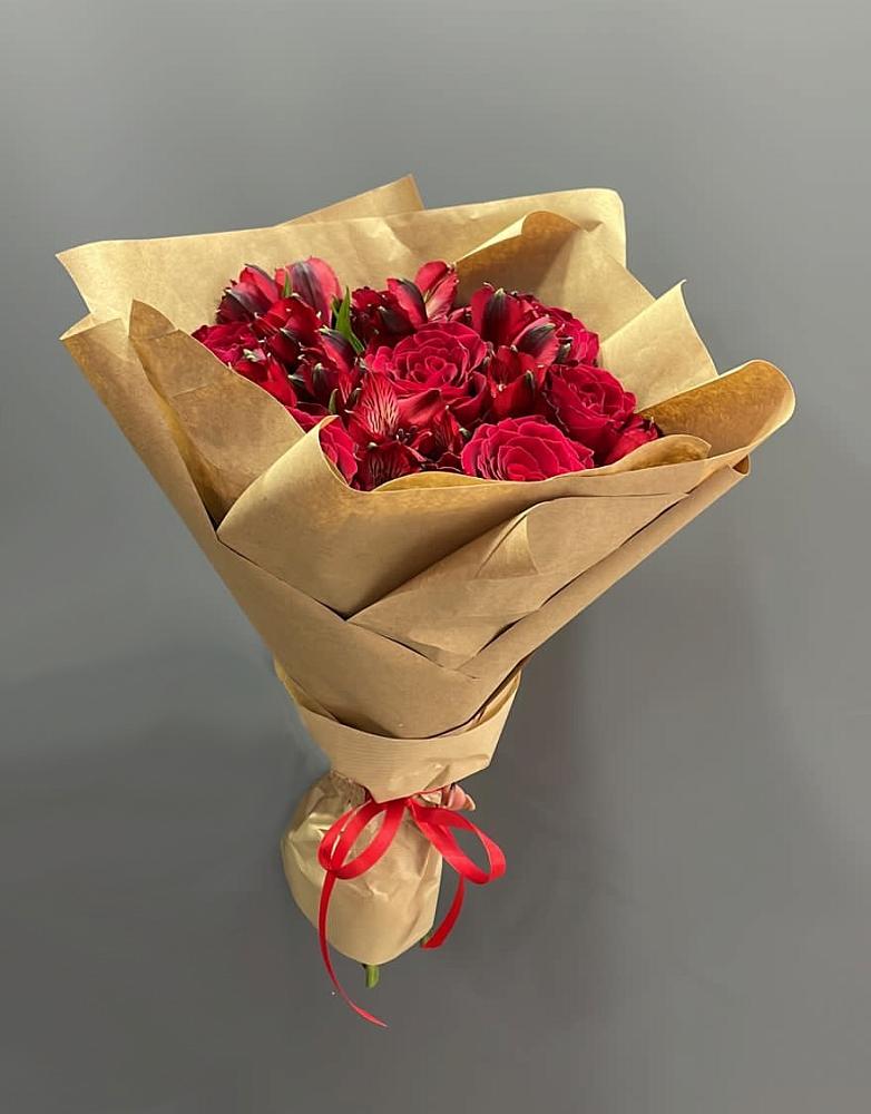 Букет цветов из: Альстромерии и Розы в Ирбите