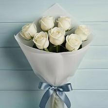 Букет 7 Белых роз Эдлесс Лав в Ирбите
