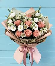 Букет цветов из:  Розы, Альстромерии и Лизиантусы в Ирбите