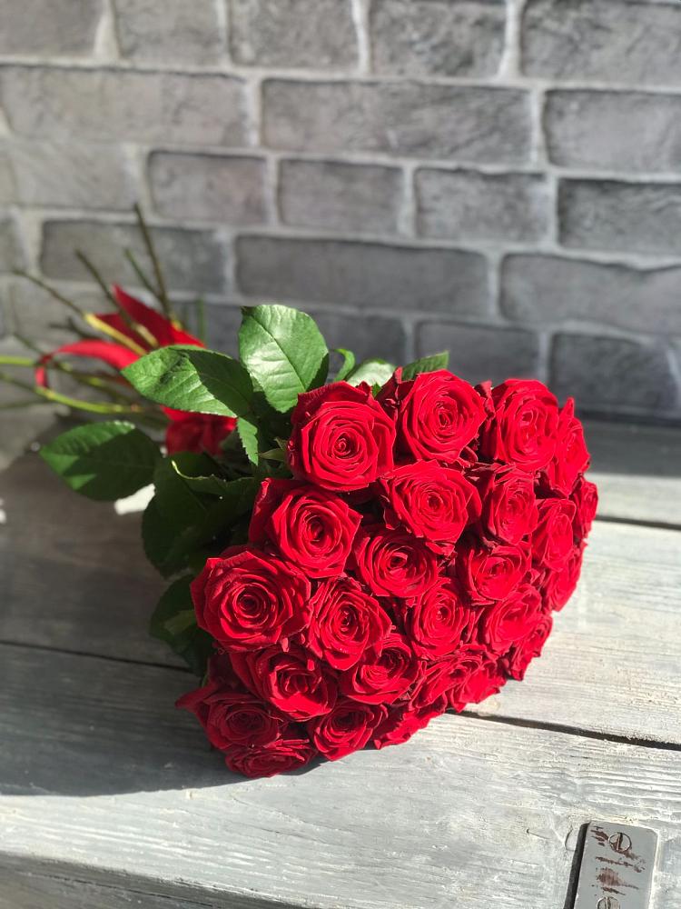 Букет Красные розы Фридом в Ирбите