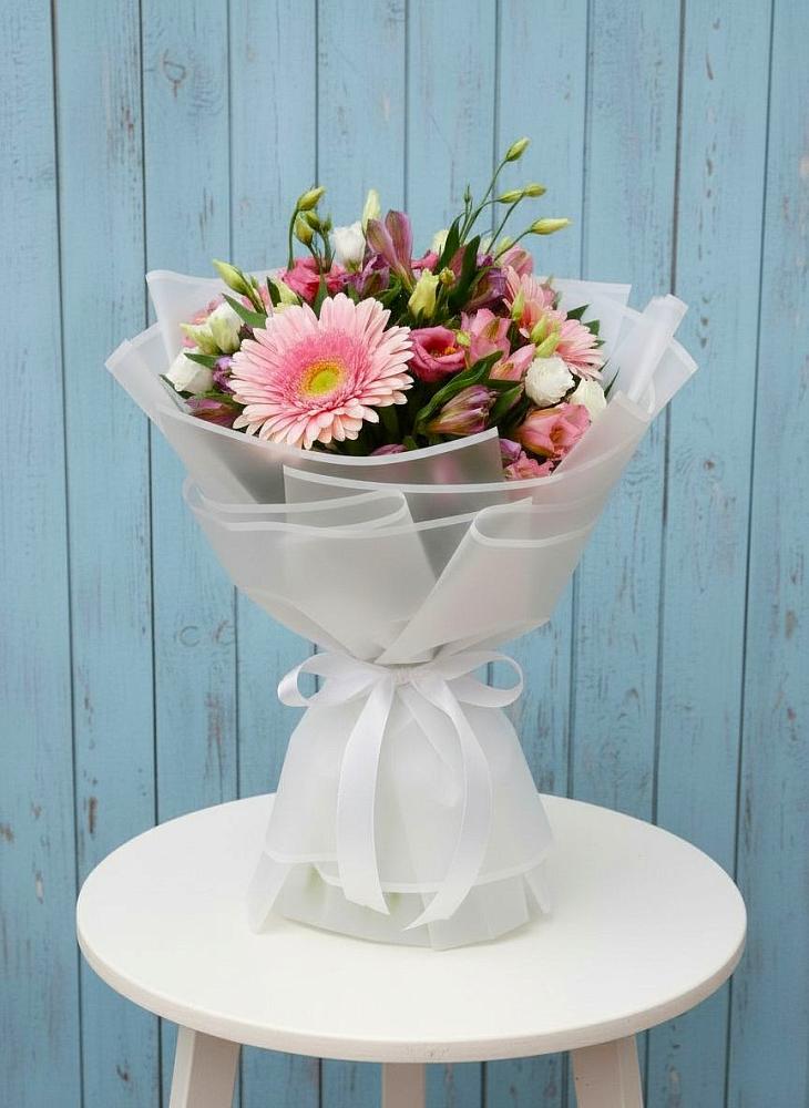 Букет цветов из: Герберы, Альстромерии и Лизиантусы в Ирбите