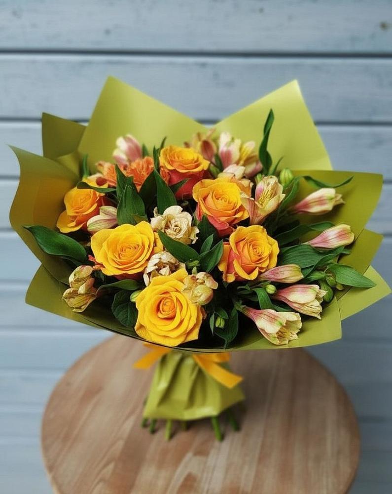 Букет цветов из: Альстромерии и Розы в Ирбите