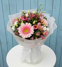 Букет цветов из:  Герберы, Альстромерии и Лизиантусы в Ирбите