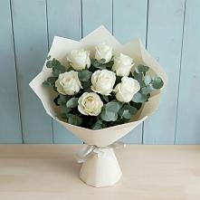 Букет Белые розы в Эвкалипте в Ирбите