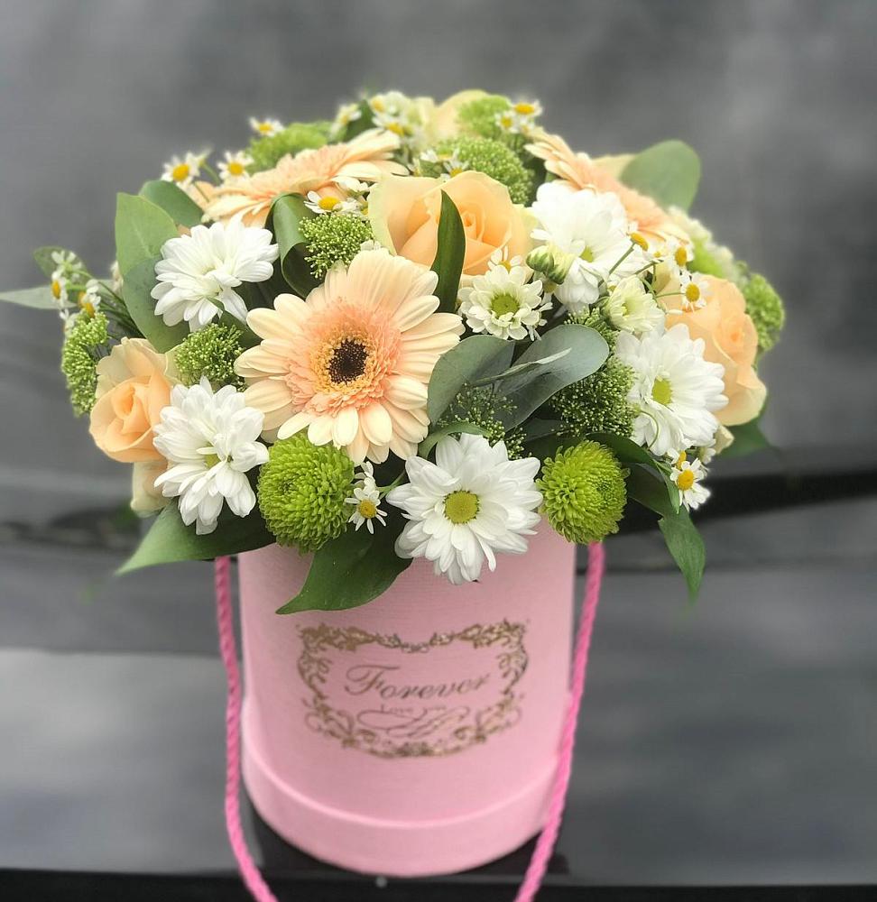 Цветочная композиция из Розы, Герберы и Хризантемы в шляпной коробке в Ирбите