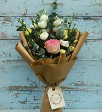 Букет цветов из:  Розы и Лизиантусы #REPLACE_PRED# Ирбите