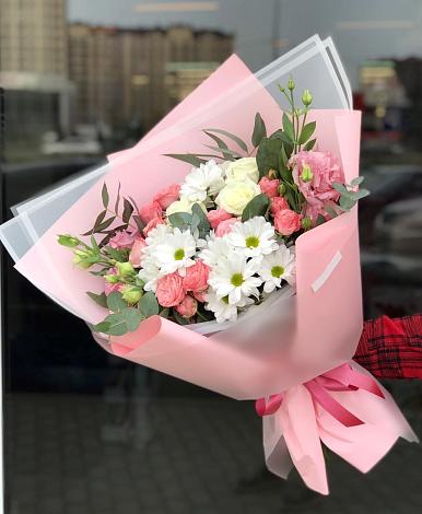 Букет цветов из: Розы, Лизиантусы и Хризантемы в Ирбите