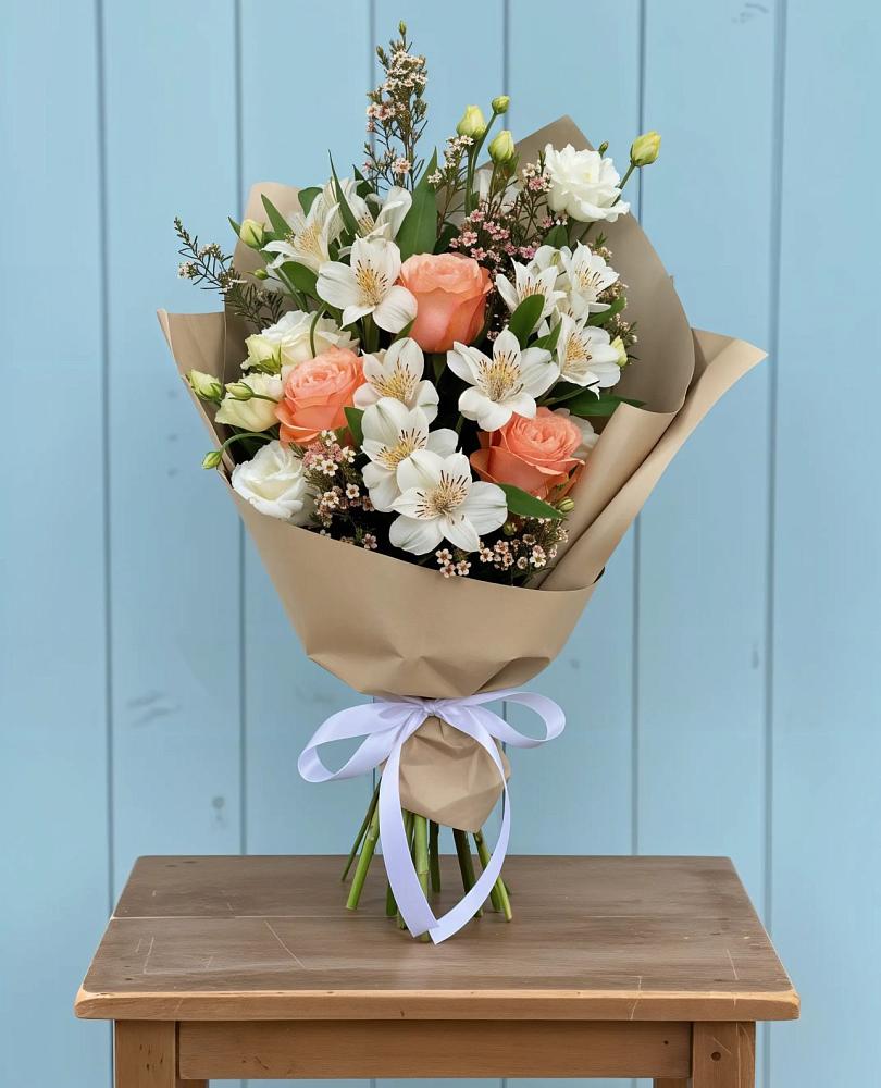 Букет цветов из: Альстромерии, Лизиантусы, Розы и Хризантемы в Ирбите